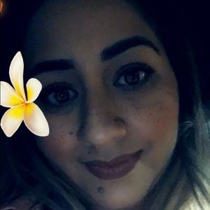 Meet your Posher, Maria